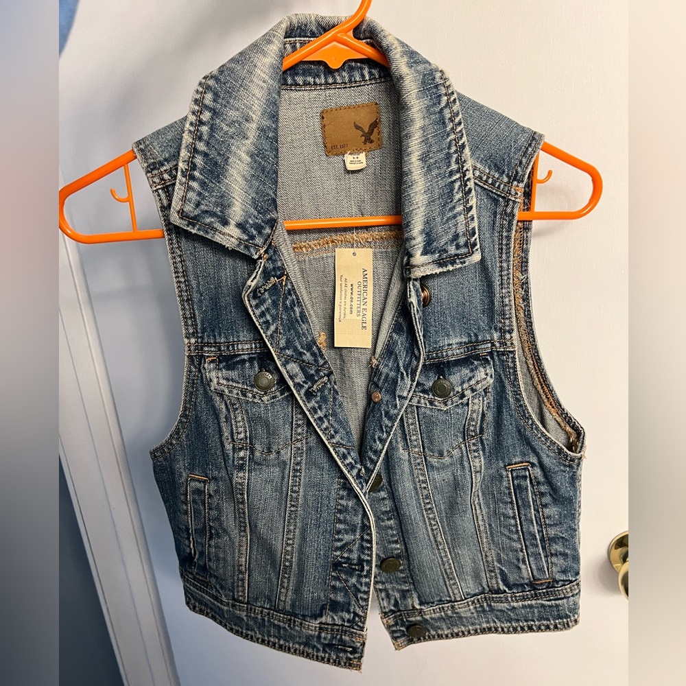 American Eagle Jean Vest